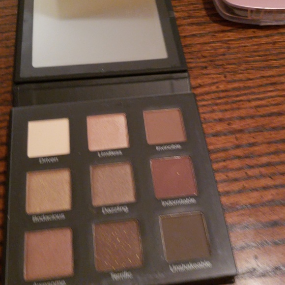 Cosmetics - Picture 2 of 2